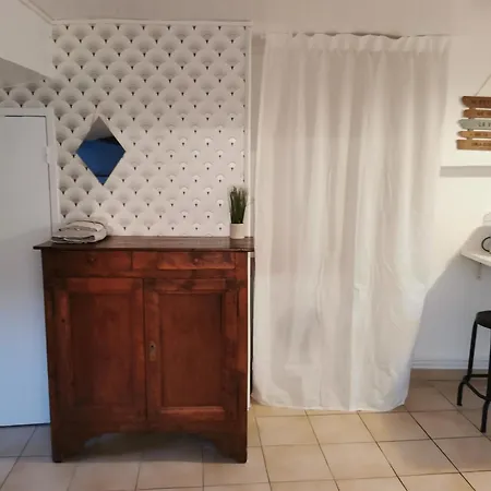 Appartement Cosy Traversant Sainte-Foy-les-Lyon Exterior photo